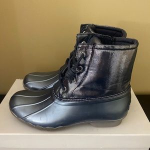 Sperry Girl’s Saltwater Winter Lux Boots metallic blue
